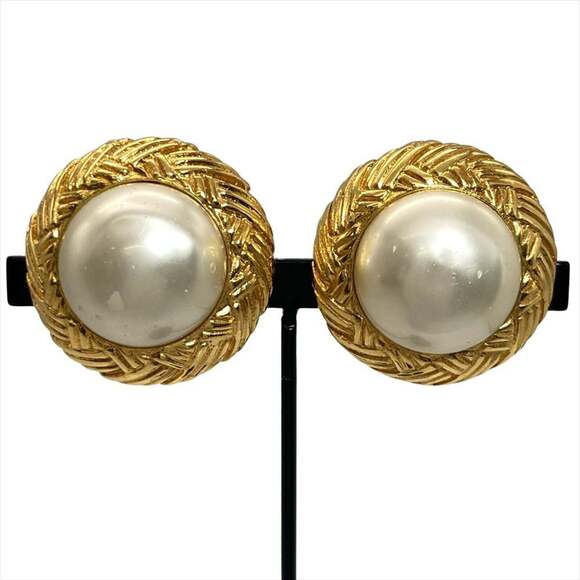 CHANEL Jewelry - CHANEL Gold Pearl Earrings